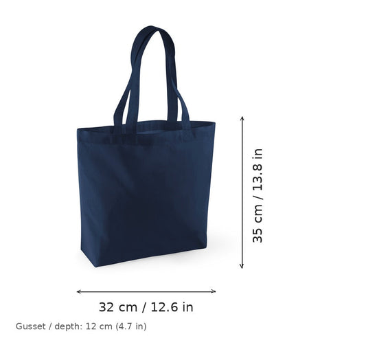 Laivastonsininen luomupuuvillakassi pohjapoimulla ja omalla painatuksella, GOTS-sertifioitu, 170 g/m², 32 × 35 cm ja 12 cm:n pohjapoimu, mittakuvassa leveys ja korkeus