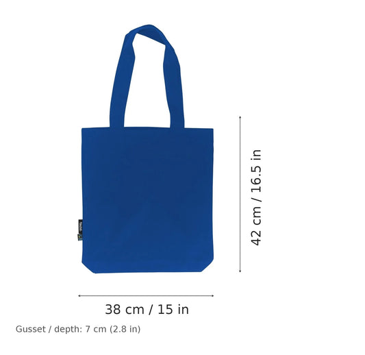 Klarblå mulepose i økologisk twill med eget tryk, 210 g/m², 38 × 42 cm med 7 cm kile, vist med mål for bredde og højde