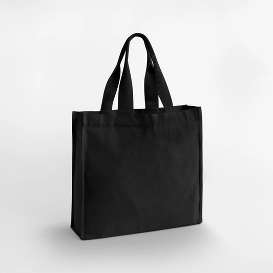 Musta Chevron-kahvakauppakassi kierrätetystä puuvillacanvasista, 407 g/m², 45,5 × 39 × 12,5 cm, valmiina omalle logopainatukselle