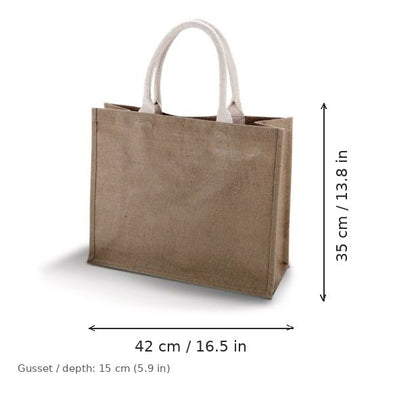 Cappuccinonruskea juuttinen rantalaukku omalla painatuksella, 330 g/m², 42 × 35 cm ja 15 cm:n levike, mittakuvassa leveys ja korkeus