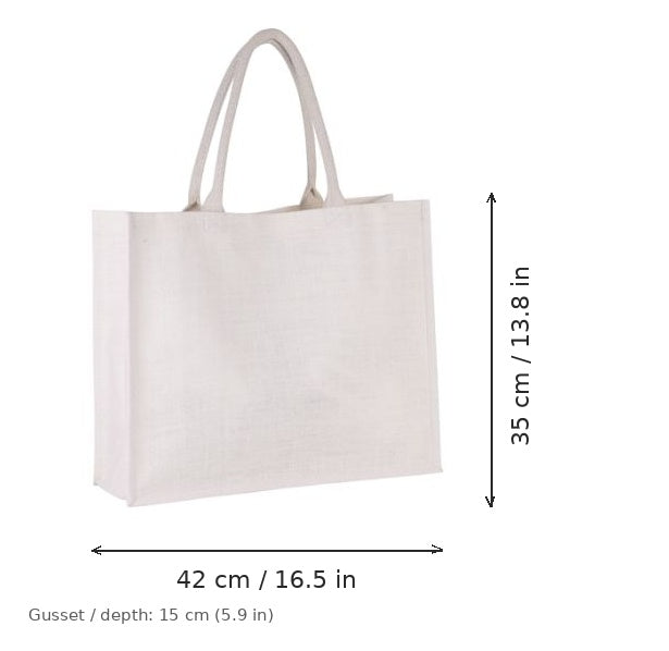 Valkoinen juuttinen rantalaukku omalla painatuksella, 330 g/m², 42 × 35 cm ja 15 cm:n levike, mittakuvassa leveys ja korkeus