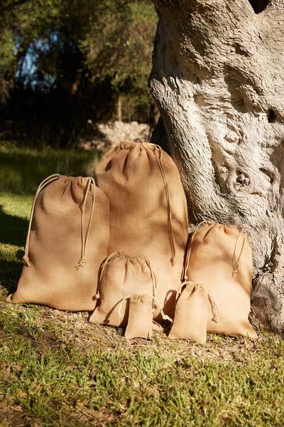 Gama de tamaños de la bolsa de yute natural con cordón, 300 g/m²